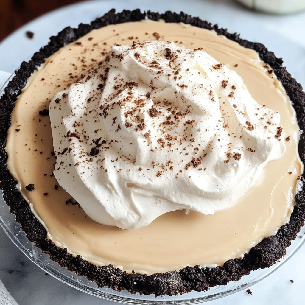 Creamy Coffee Pie Recipe (No Bake, 6 Ingredients)